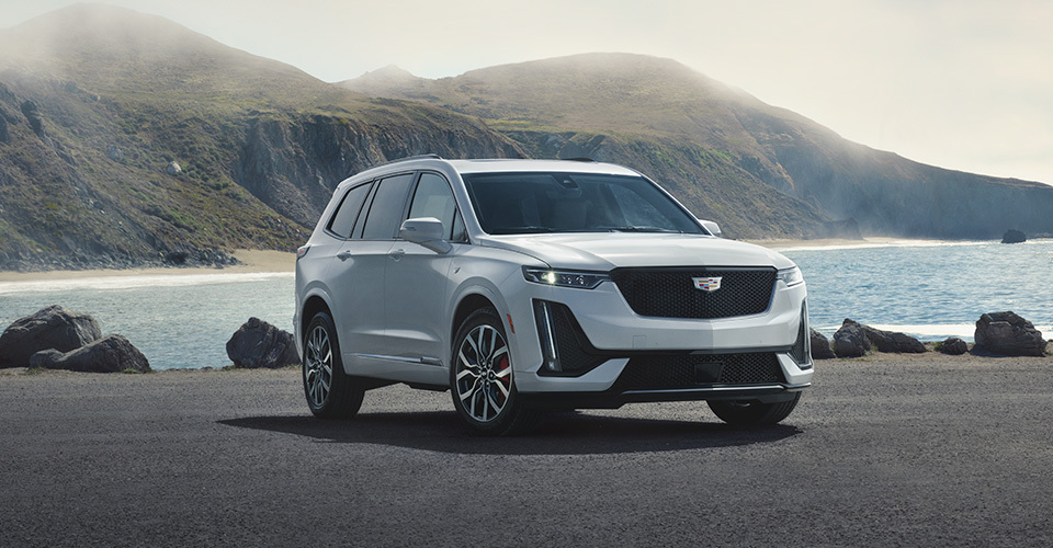 2022 XT6