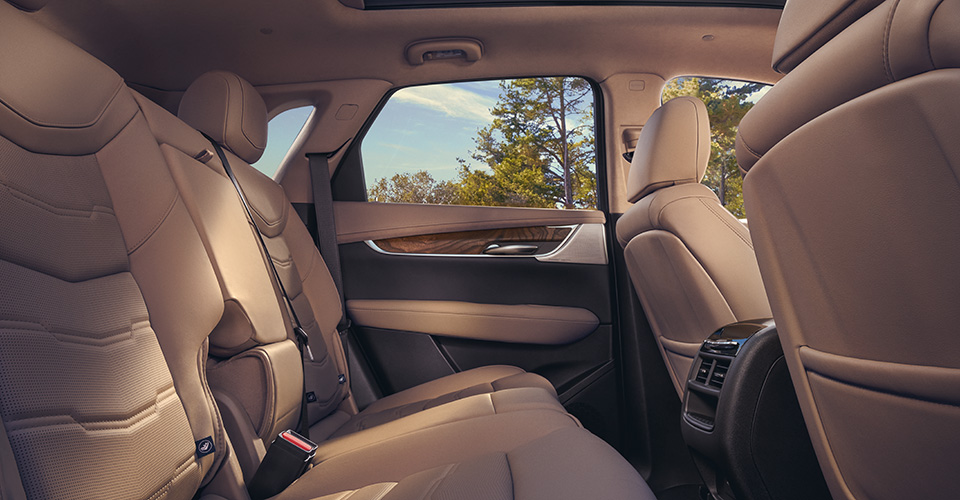 2024 XT5 SUV Finance & Lease Deals Cadillac Canada